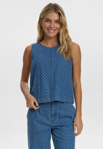 Джинсовая жилетка