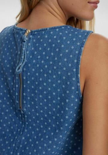 Джинсовая жилетка