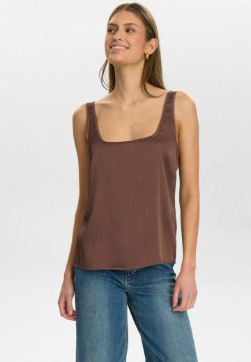 Блузка без рукавов