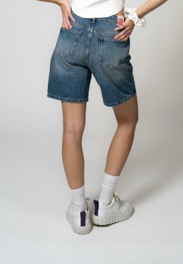 Джинсовые шорты