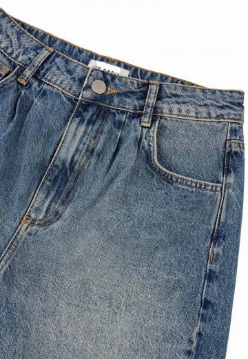 Джинсовые шорты