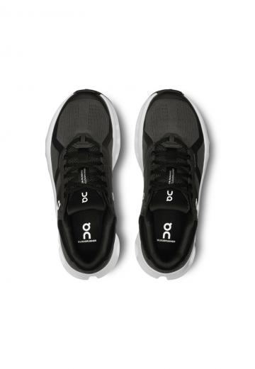 Беговые кроссовки