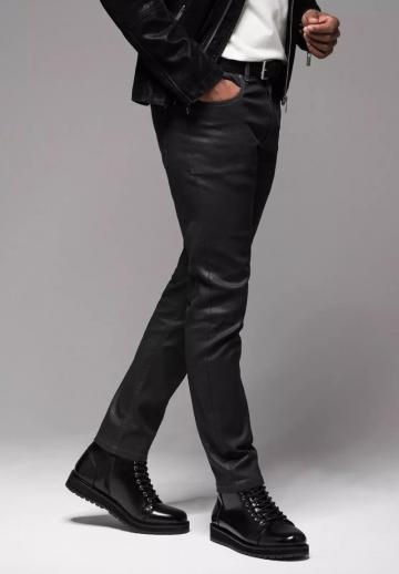 Узкие джинсы