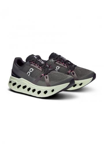 Беговые кроссовки