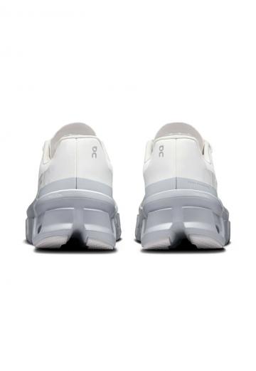 Беговые кроссовки