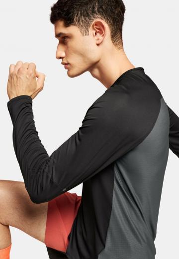 Спортивная майка