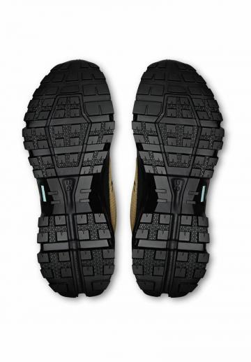 Походные кроссовки