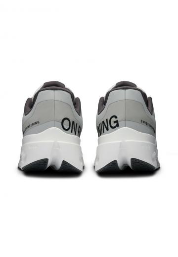 Беговые кроссовки