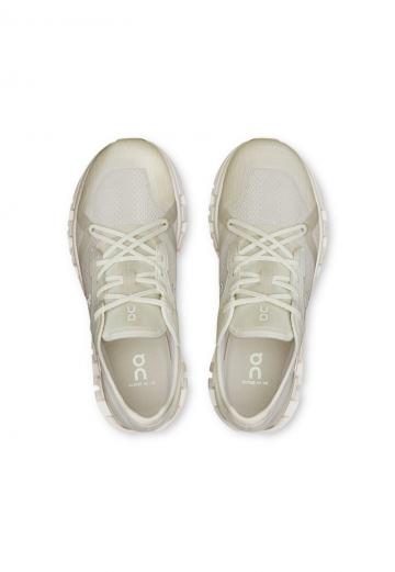 Тренировочные кроссовки