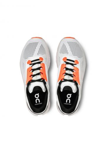 Беговые кроссовки