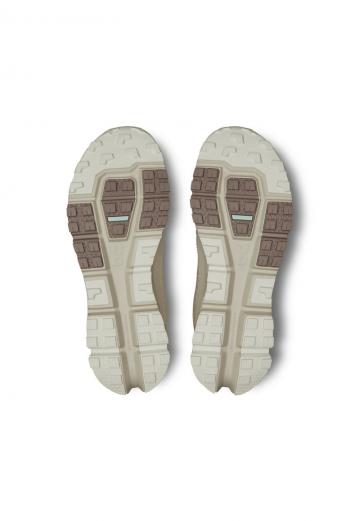 Походные кроссовки