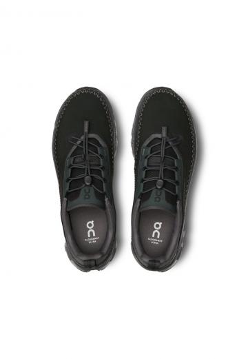 Походные кроссовки