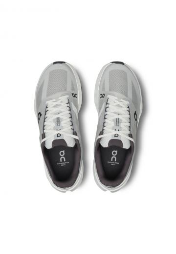 Беговые кроссовки