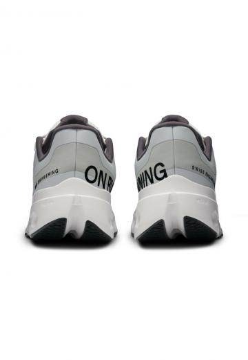 Беговые кроссовки