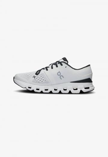 Тренировочные кроссовки