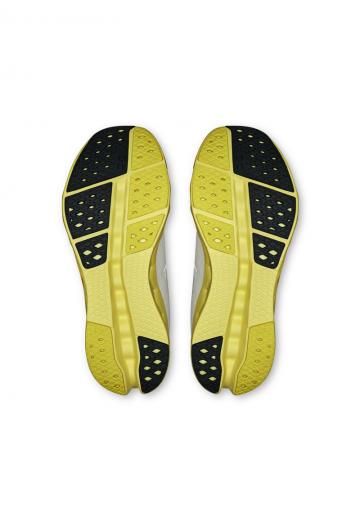 Беговые кроссовки