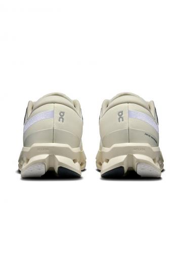 Беговые кроссовки