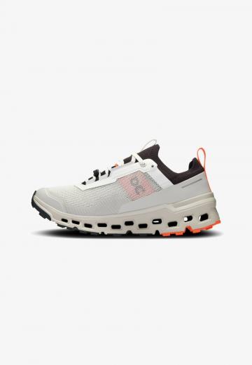 Беговые кроссовки