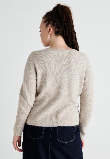 Пуловер с вырезом V