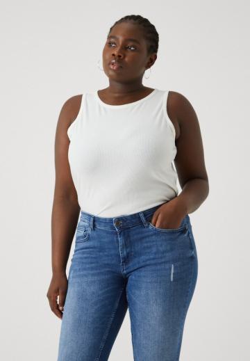 Узкие джинсы