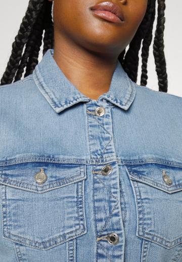 Джинсовая жилетка