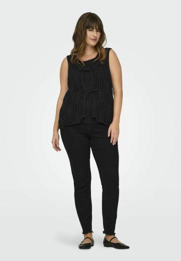 Вязаный жилет