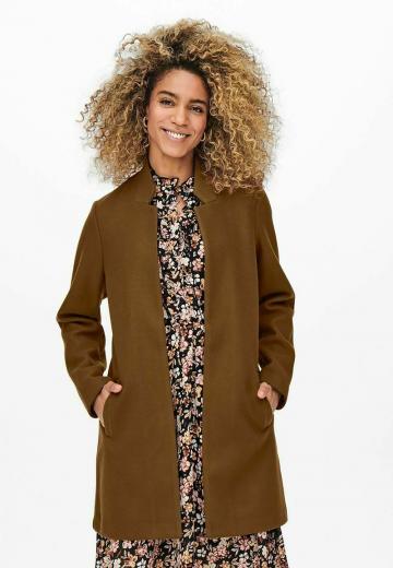 Короткое пальто