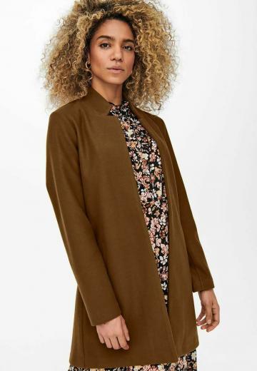 Короткое пальто