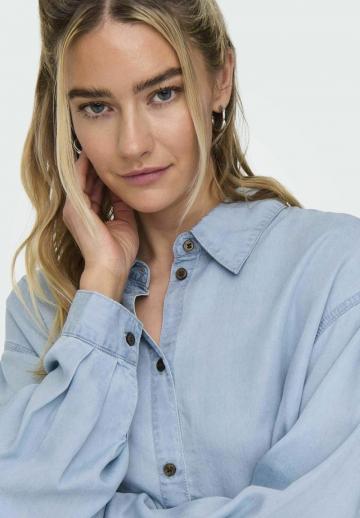 Джинсовая блузка