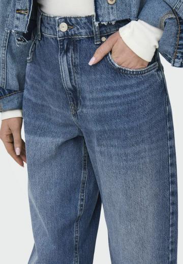 Свободные джинсы