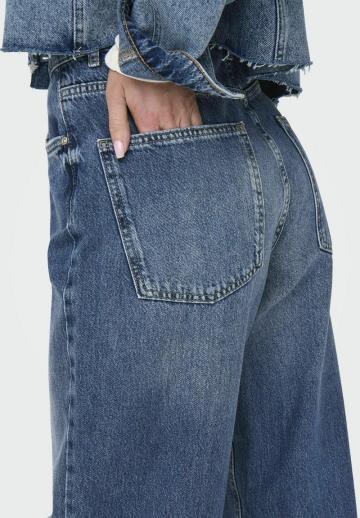 Свободные джинсы