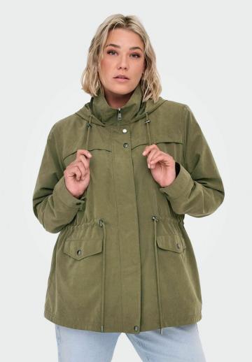 Куртка с накладнымит карманами