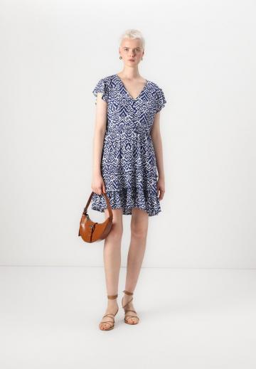 Короткое платье