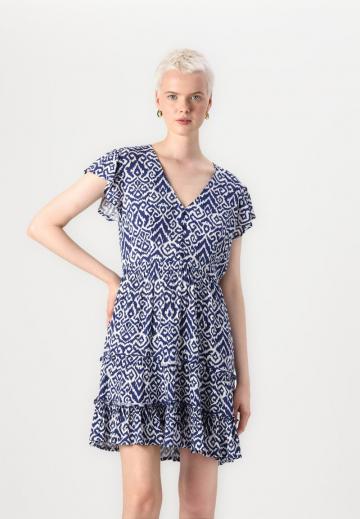 Короткое платье