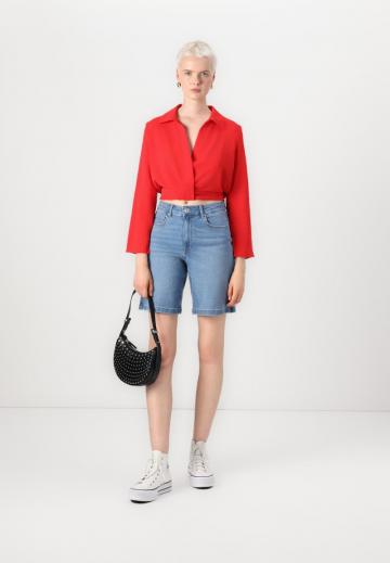 Джинсовые шорты