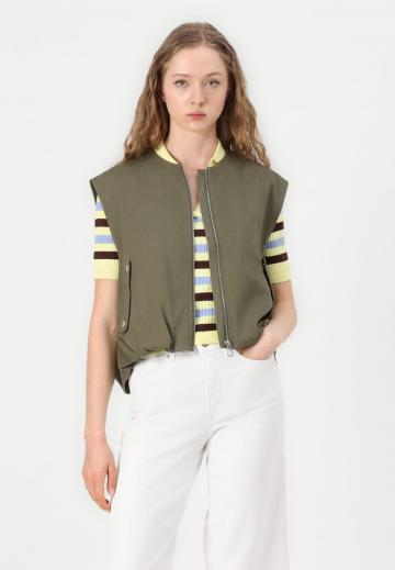 Короткая куртка