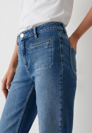 Прямые джинсы