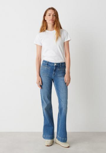 Прямые джинсы
