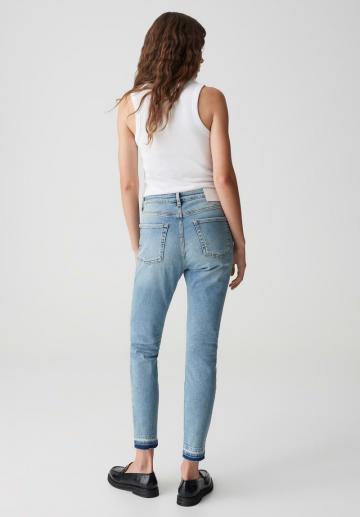 Короткие джинсы