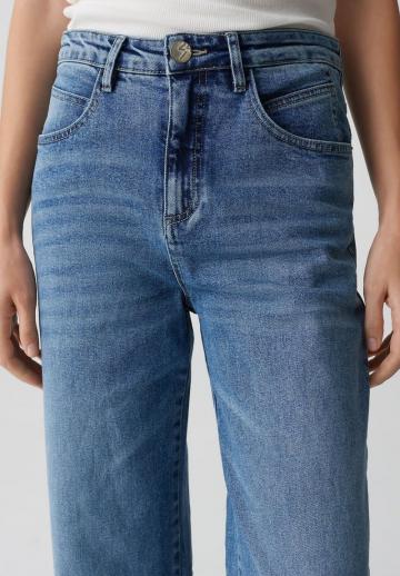Прямые джинсы