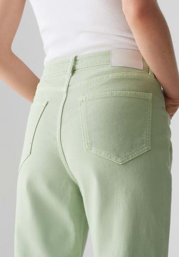 Клешеные джинсы