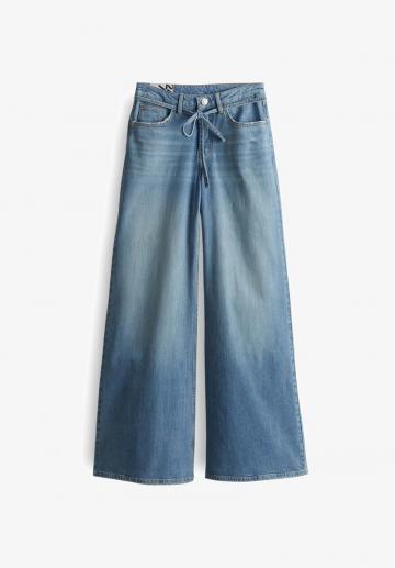 Клешеные брюки