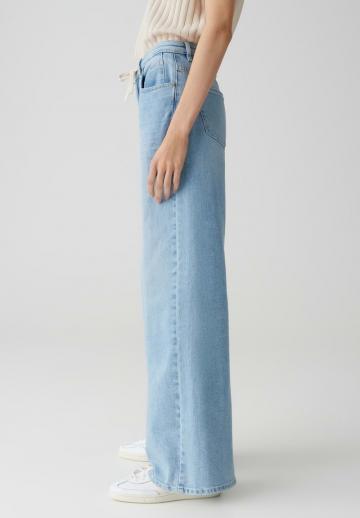 Клешеные брюки