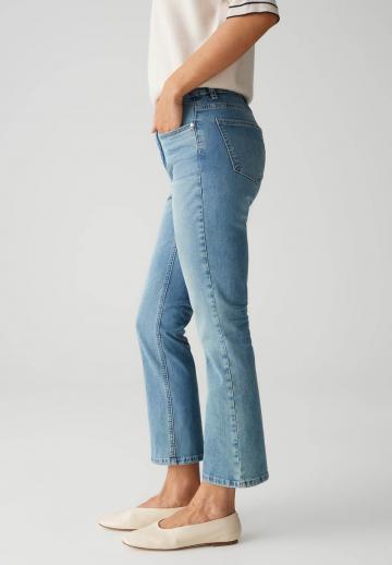 Клешеные джинсы