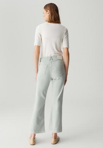 Короткие джинсы