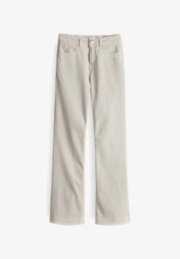 Короткие джинсы