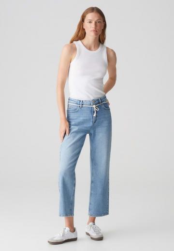 Короткие джинсы