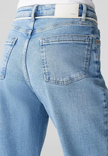 Короткие джинсы