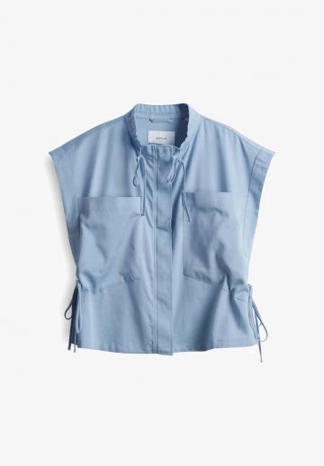 Куртка с накладнымит карманами