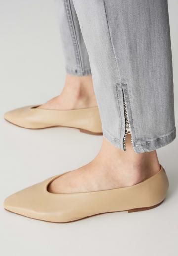 Короткие джинсы